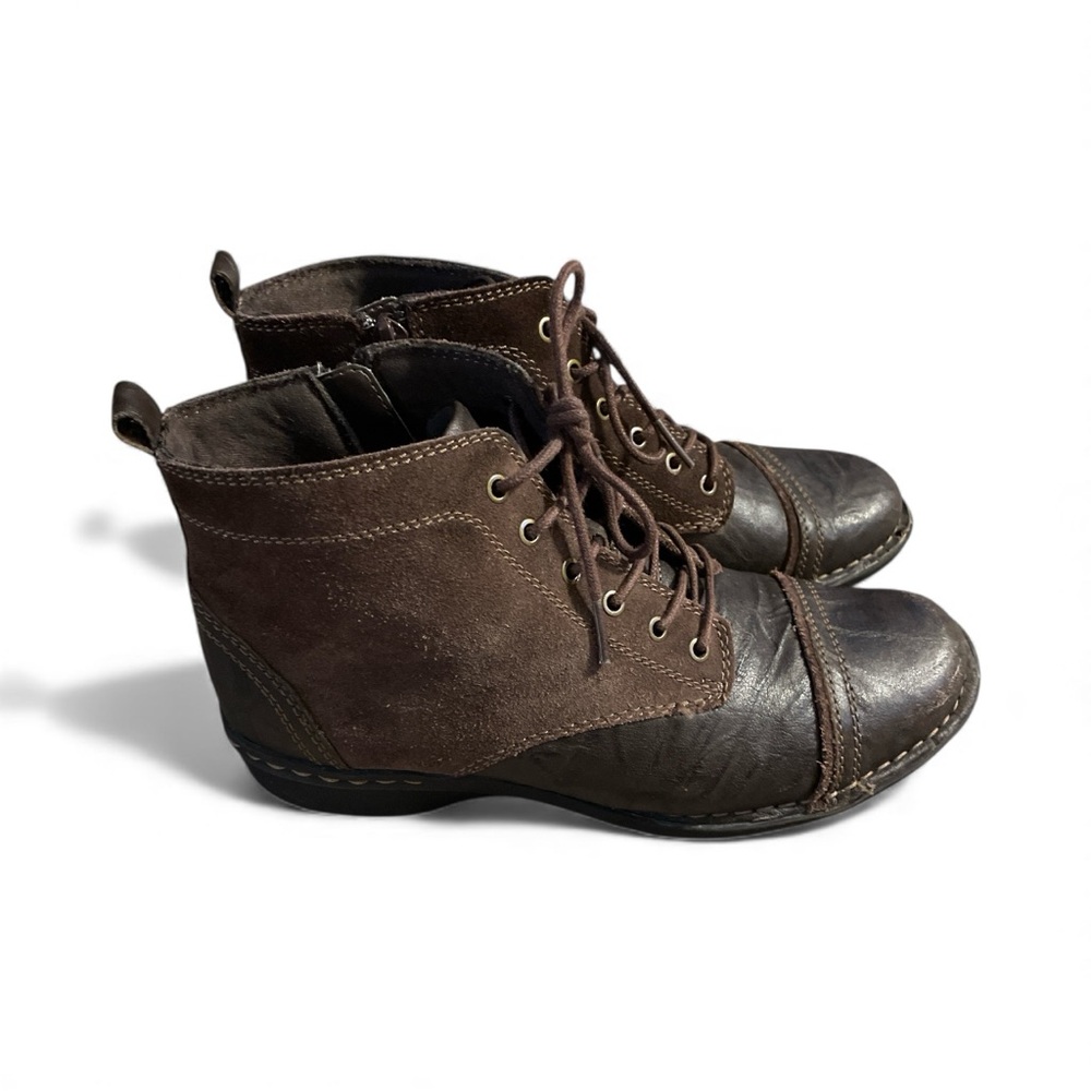 H2- Women’s 7.5 Brown Ankle Boots